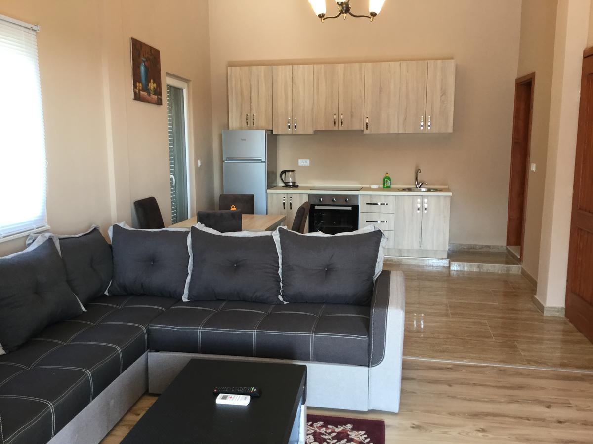Apartments Ismy Ulcinj Esterno foto